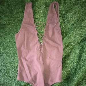 ✨ARITZIA BODYSUIT✨
